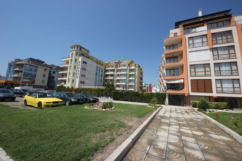 Menada Sea Regal Apartments Солнечный берег Экстерьер фото