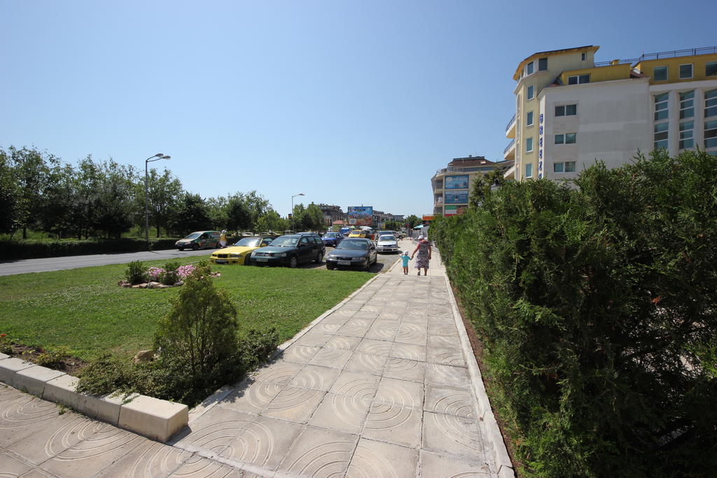 Menada Sea Regal Apartments Солнечный берег Экстерьер фото