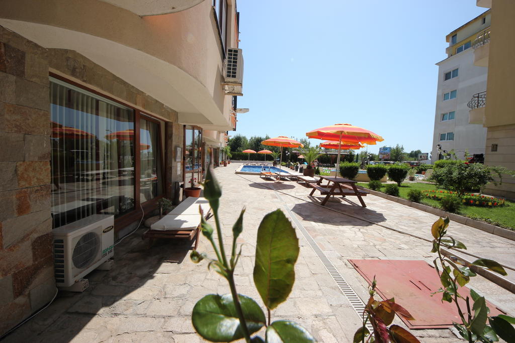 Menada Sea Regal Apartments Солнечный берег Экстерьер фото