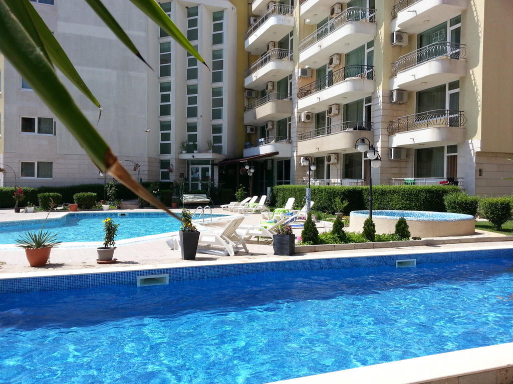 Menada Sea Regal Apartments Солнечный берег Экстерьер фото