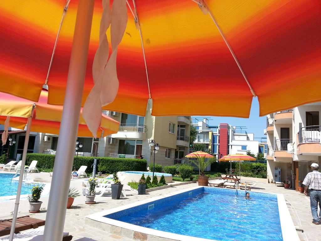 Menada Sea Regal Apartments Солнечный берег Экстерьер фото