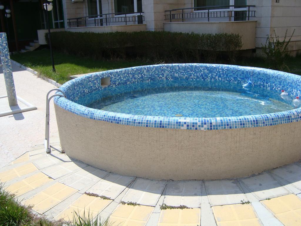 Menada Sea Regal Apartments Солнечный берег Экстерьер фото
