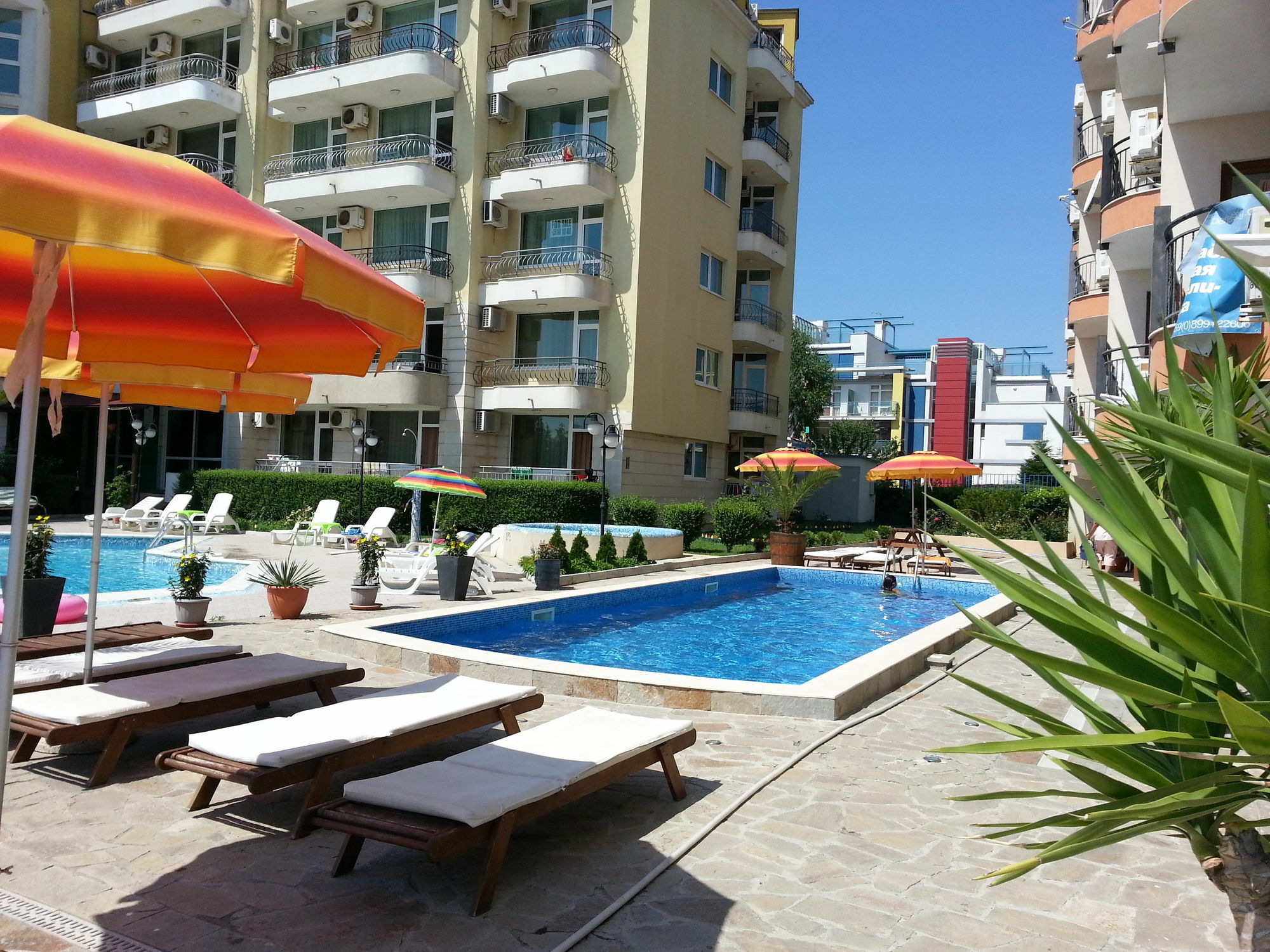 Menada Sea Regal Apartments Солнечный берег Экстерьер фото